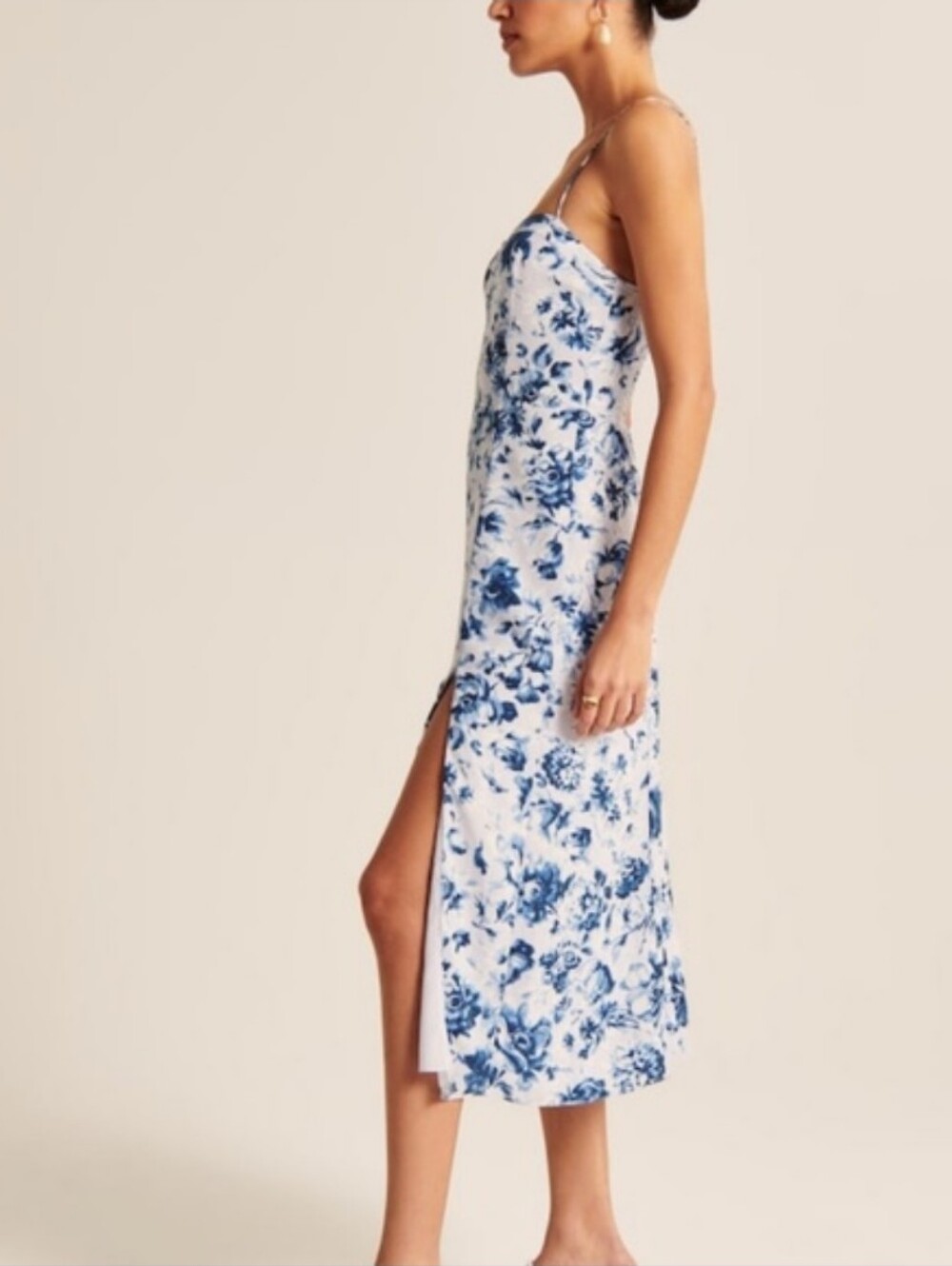Abercrombie & Fitch Womens Camille Blue Floral Smocked Midi Dress. Sz S - Picture 3 of 10